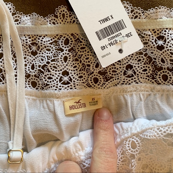 NWT Hollister Delicate Lace Top - Picture 4 of 5